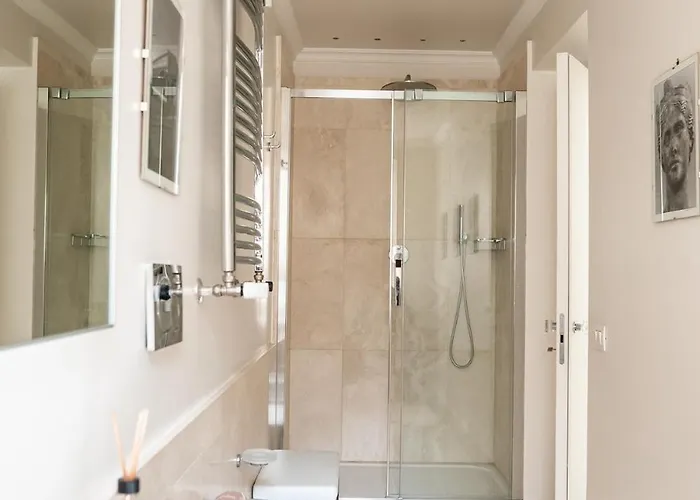 Apartment Your Glamour House In Cola Di Rienzo, Near Vatican *