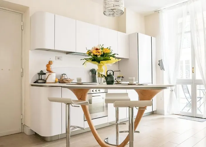 Your Glamour House In Cola Di Rienzo, Near Vatican Apartment