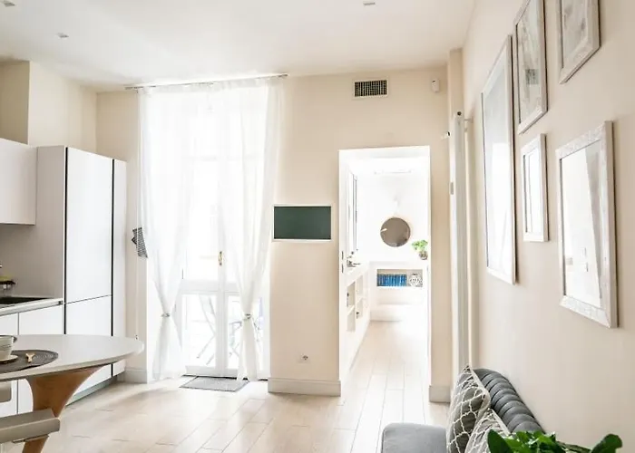 Your Glamour House In Cola Di Rienzo, Near Vatican Apartment *